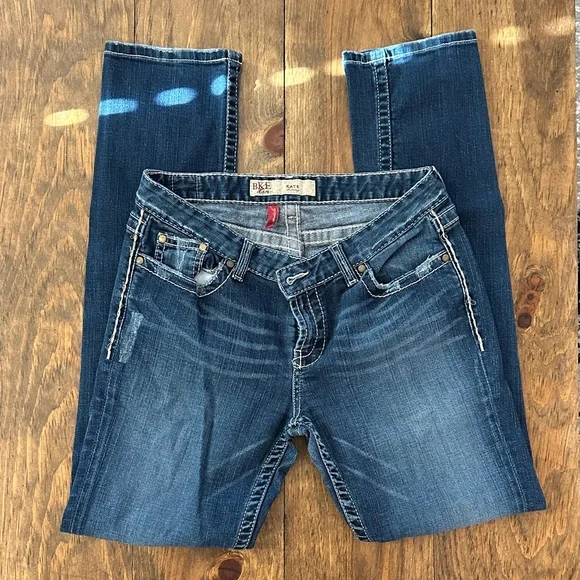 BKE Blue Jeans - Picture 2 of 8